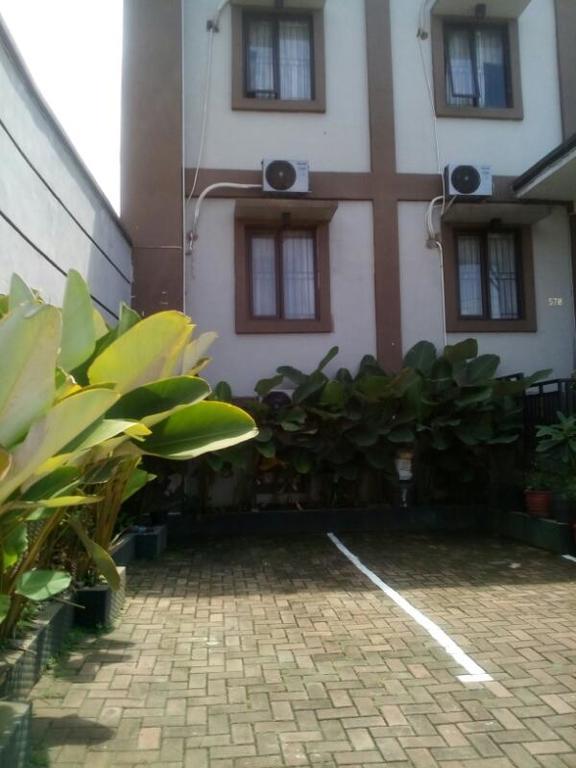 Zameena Guest House Cimahi Екстер'єр фото