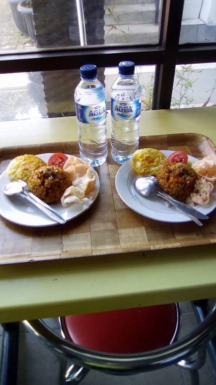 Zameena Guest House Cimahi Екстер'єр фото
